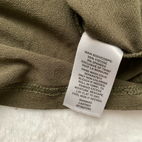 BP Green Cropped Off Shoulder Top [PRICE FIRM] - Picture 6 of 8